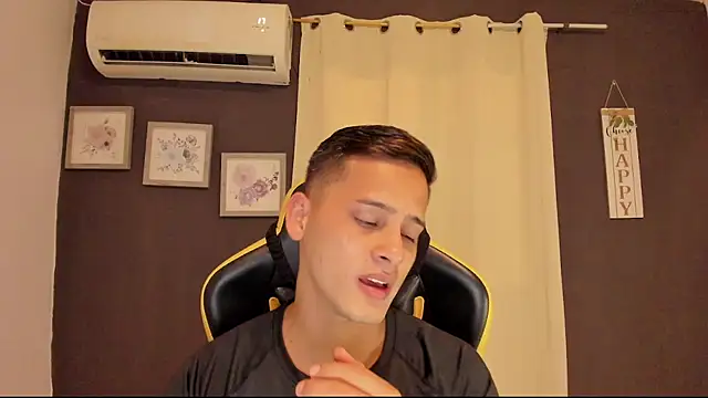 sexy andres01 online show from 07-30-26, 04:17