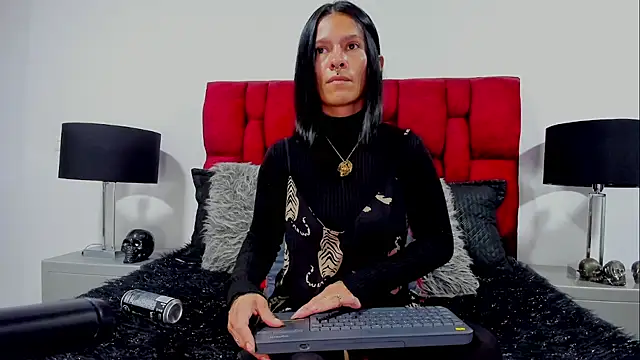 Amelie Blake online show from 07-18-26, 01:04