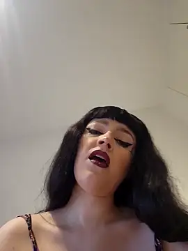 Mommynatrix online show from 04-28-26, 05:29