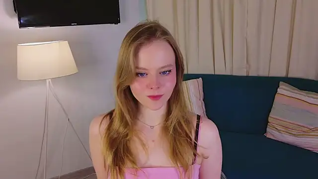 Sophie Peach  online show from 03-03-26, 02:12