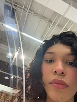Sophiemoo  online show from 06-08-26, 02:17