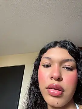 Sophiemoo  online show from 07-24-26, 03:54