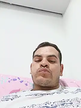 Snapshot of Edwin_Q chatting on 06-04-26, 04:02 Edwin Q online show from 06-04-26, 04:02
