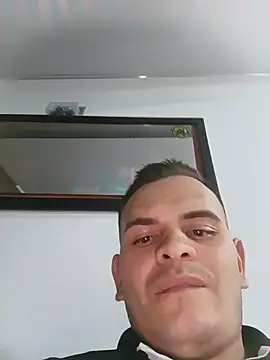 Snapshot of Edwin_Q chatting on 06-09-26, 03:29 Edwin Q online show from 06-09-26, 03:29