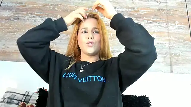 Nikol Lopez  online show from 06-16-26, 11:18