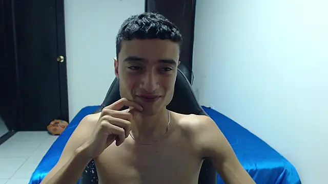 Snapshot of Sweet-Bane chatting on 04-14-26, 12:05 Sweet-Bane online show from 04-14-26, 12:05