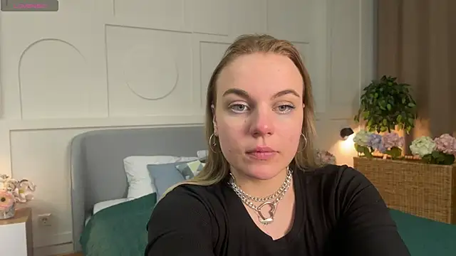 Glow Margo online show from 03-03-26, 01:34