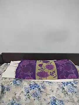 Snapshot of NeetuKumri chatting on 05-22-26, 05:07 NeetuKumri online show from 05-22-26, 05:07