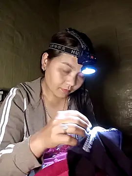 Linhna20 online show from 03-04-26, 08:31