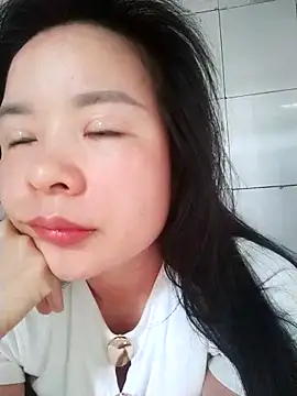 Ivy Trix2 online show from 03-18-26, 02:04