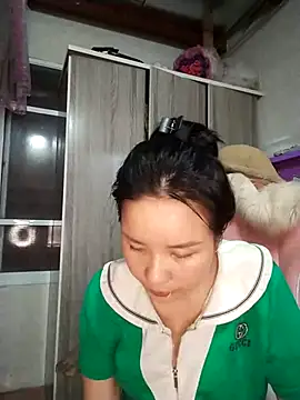 Ivy Trix2 online show from 03-29-26, 01:44