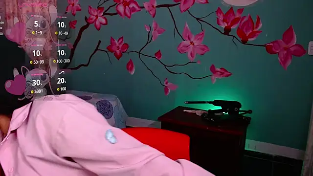 NoelleVireaux online show from 04-11-26, 12:31