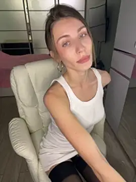 SofieLund online show from 04-19-26, 03:55