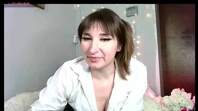 Birdie Kiss online show from 04-20-26, 07:59