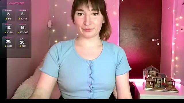 Birdie Kiss online show from 05-14-26, 08:26