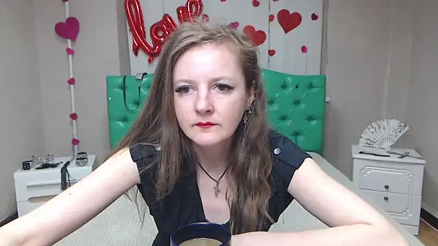 MeganPirs online show from 04-21-26, 05:06