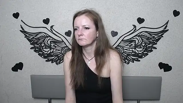 Snapshot of MeganPirs chatting on 05-19-26, 05:08 MeganPirs online show from 05-19-26, 05:08