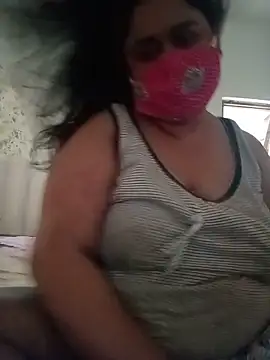 Snapshot of diyadey chatting on 06-15-26, 12:07 diyadey online show from 06-15-26, 12:07