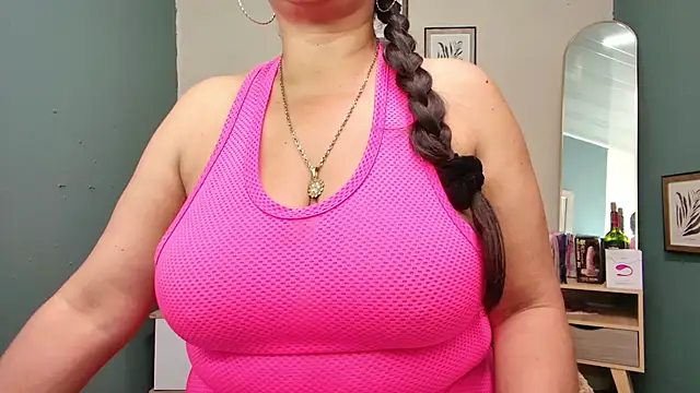 Snapshot of MaraSol chatting on 05-26-26, 10:11 MaraSol online show from 05-26-26, 10:11