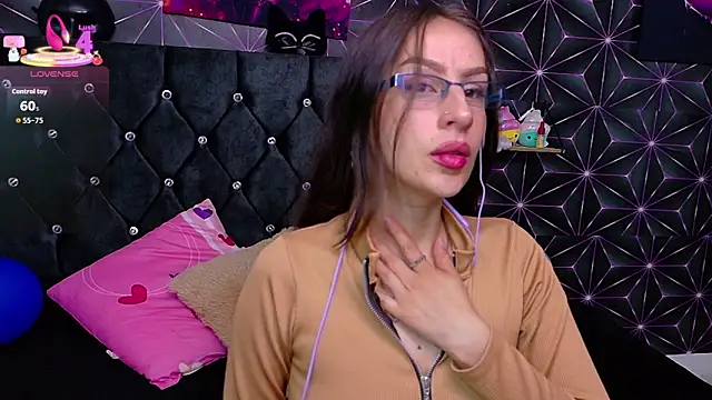 Miis Beella online show from 06-29-26, 01:00