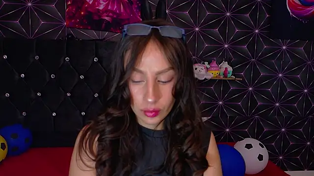 Miis Beella online show from 07-09-26, 12:53