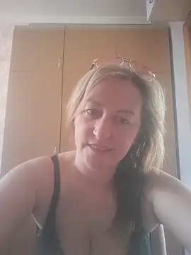 ChristinaYork online show from 05-06-26, 08:08