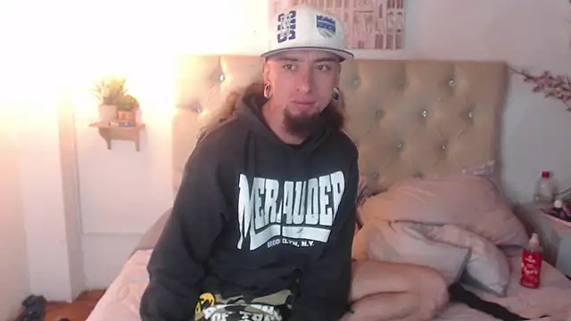 Snapshot of Rommen_N_Zoe chatting on 04-09-26, 11:21 Rommen N Zoe online show from 04-09-26, 11:21