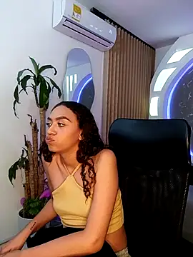 ritzabeth daniel online show from 05-13-26, 03:15