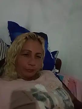 Snapshot of Lamonita05 chatting on 04-17-26, 04:10 Lamonita05 online show from 04-17-26, 04:10