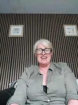 Snapshot of FlirtyFleur-x chatting on 05-20-26, 11:49 FlirtyFleur-x online show from 05-20-26, 11:49
