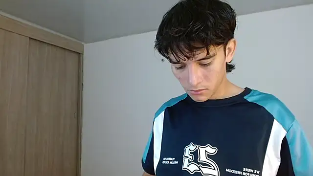noah millerx online show from 06-17-26, 07:04