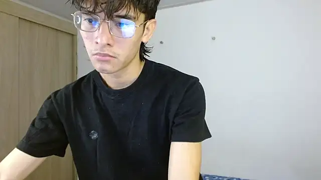 noah millerx online show from 06-19-26, 08:01