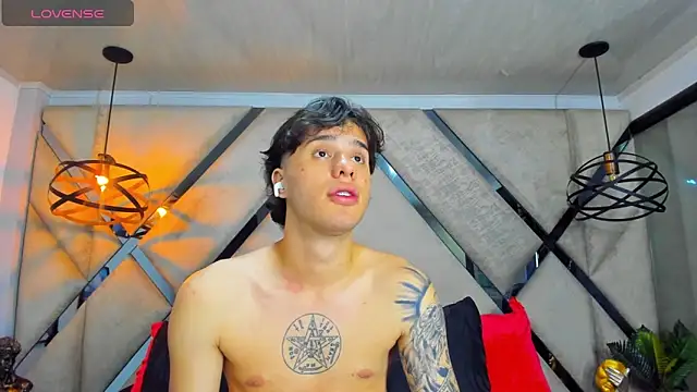 EXCLUSIVE8 online show from 04-29-26, 03:54