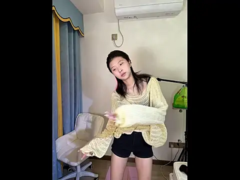 Y--F--LOVE online show from 03-13-26, 03:51