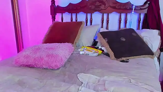 Arianna Moore online show from 04-09-26, 10:04