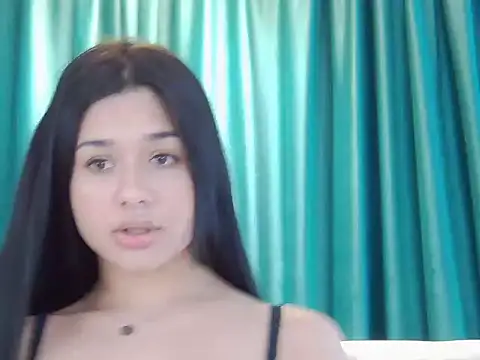 Snapshot of MissNaomiBelle chatting on 05-11-26, 12:33 MissNaomiBelle online show from 05-11-26, 12:33