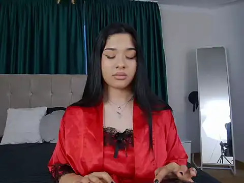 Snapshot of MissNaomiBelle chatting on 06-06-26, 05:50 MissNaomiBelle online show from 06-06-26, 05:50