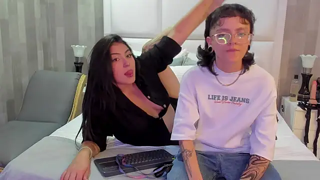 CaliferAndAurora online show from 03-16-26, 08:13