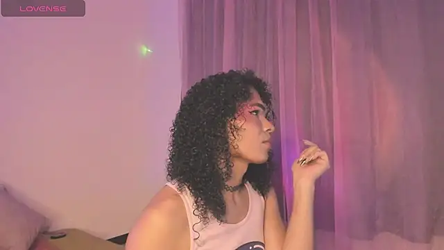 V-nus online show from 04-06-26, 01:47