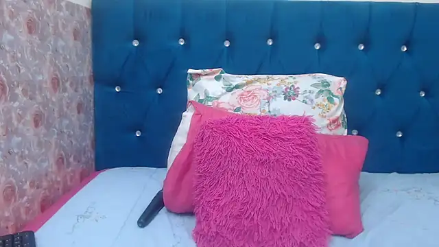 CURVYBOOTYLICIOUS88 online show from 05-22-26, 12:22