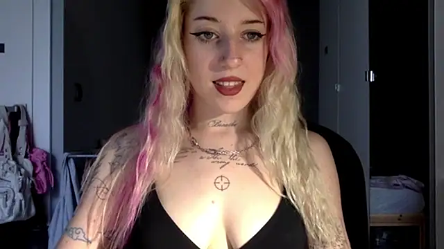 EmmyWet online show from 07-04-26, 04:02