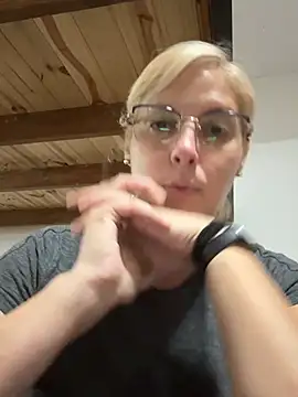 Snapshot of romi13 chatting on 07-17-26, 07:30 romi13 online show from 07-17-26, 07:30