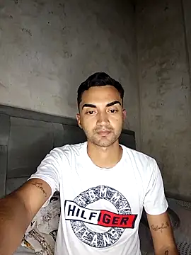 Snapshot of Enma26- chatting on 02-27-26, 02:22 Enma26- online show from 02-27-26, 02:22