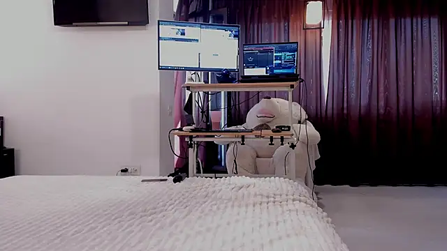 LadyAriaHunt online show from 07-16-26, 07:03
