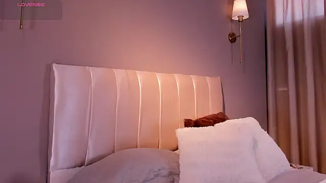 Agata Laurent  online show from 03-13-26, 12:12