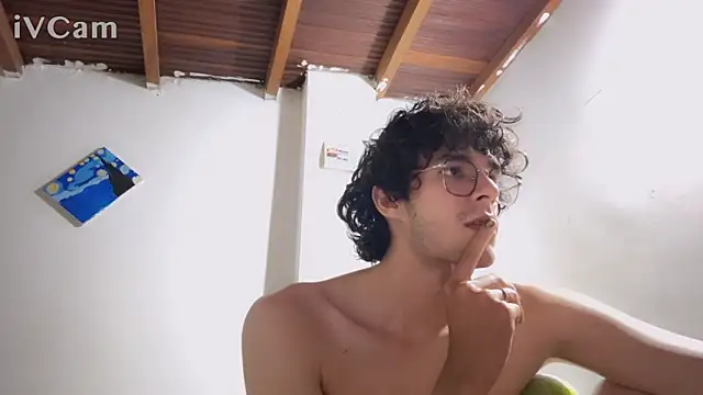 Snapshot of Danandrouse chatting on 03-18-26, 01:53 Danandrouse online show from 03-18-26, 01:53