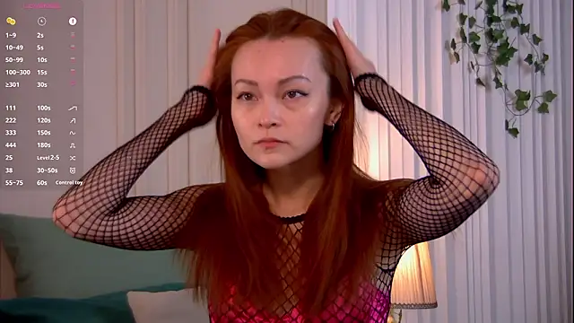 SadieSink  online show from 03-28-26, 07:19