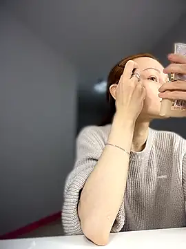 SadieSink  online show from 04-05-26, 09:39