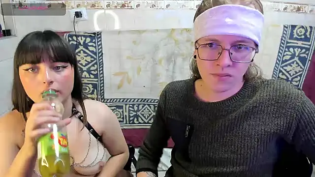 Laureles6667 online show from 04-04-26, 05:06