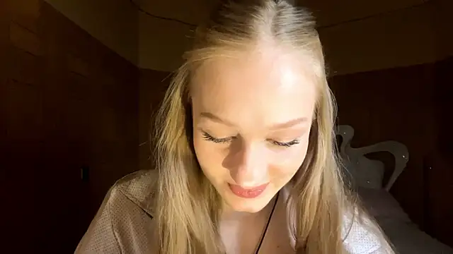 Anika Socutehe online show from 04-20-26, 09:38